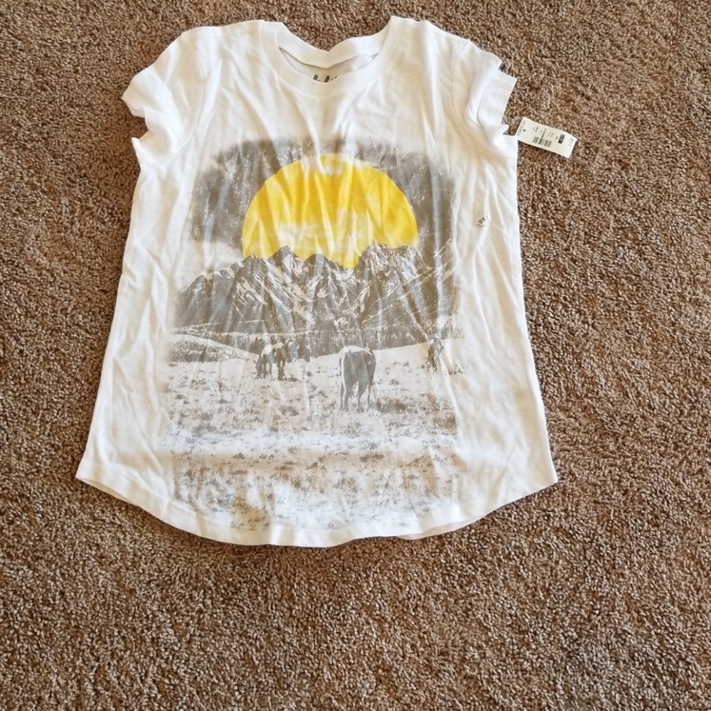 Graphic tee